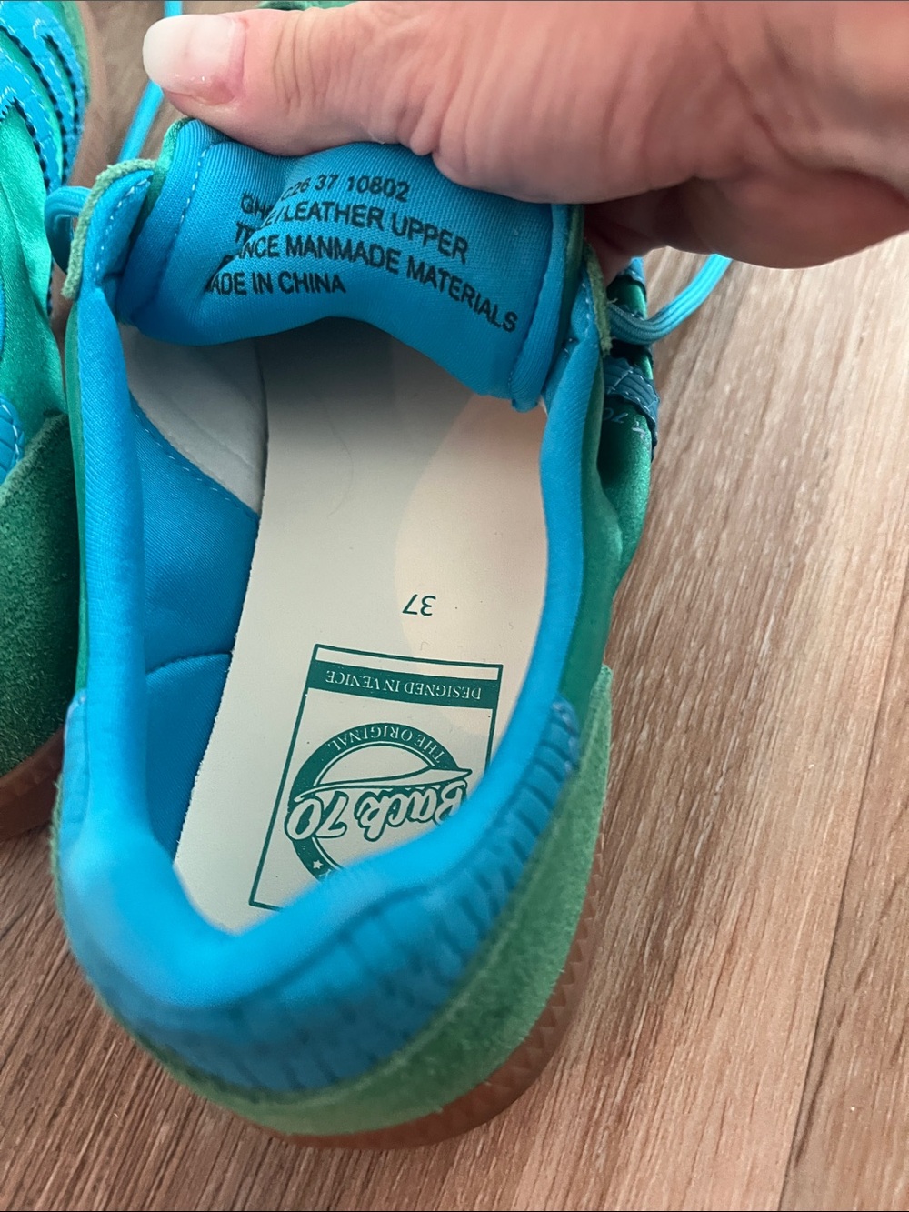 Women’s Green & Teal Back 70 Retro Sneaker - Picture 4 of 6